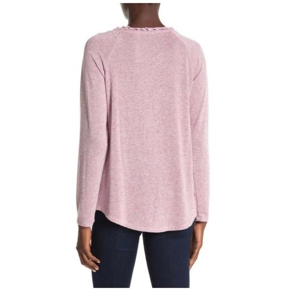 Gibson Ruffled Edge Raglan Pullover - NEW size medium - Picture 2 of 6